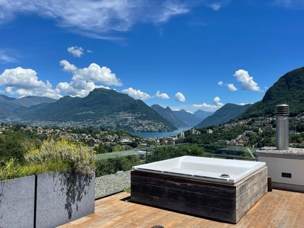 Stunning 4.5-Room Penthouse Apartment in Montagnola – Panoramic Views & Modern Elegance 1