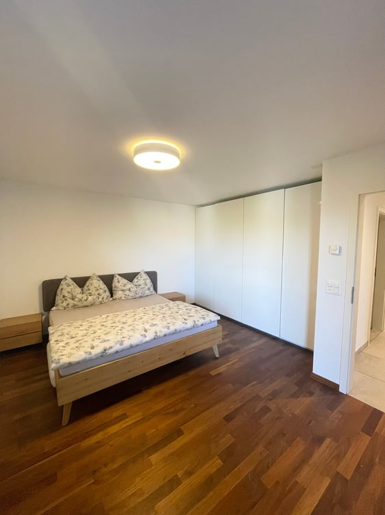 Wohnen mit Weitblick - sonnige 4.5-Zimmer-Terrassenwohnung an zentraler Lage in Würenlingen 4