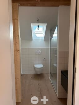 Charmante 2.5-Zimmer-Dachwohnung mit Balkon in Biel/Bienne 5