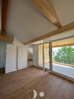Charmante 2.5-Zimmer-Dachwohnung mit Balkon in Biel/Bienne 4