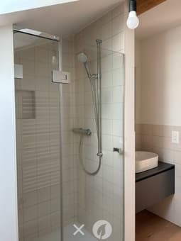 Charmante 2.5-Zimmer-Dachwohnung mit Balkon in Biel/Bienne 7