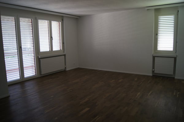 4.5-Zimmer-Wohnung mit Balkon in ruhiger Lage – Brunnen SZ 3