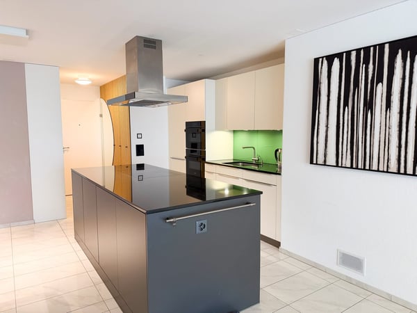 Moderne und grosszügige 3.5-Zimmer-Gartenwohnung mit 80 m² Aussenbereich 8