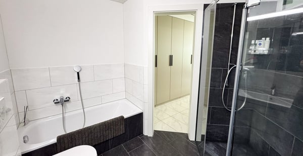 Moderne und grosszügige 3.5-Zimmer-Gartenwohnung mit 80 m² Aussenbereich 15