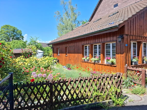 Einfamilienhaus (Liebhaberobjekt) an ruhiger Lage 1