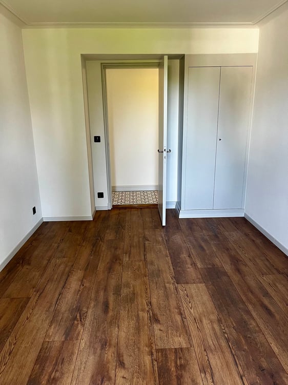 Erstbezug in historischer Villa: 3.5-Zimmer, ideal auch für Wohngemeinschaft (2 Bäder) 5