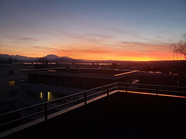 Attika Wohnung in Baar - 200 qm Terasse mit Berg- und Seeblick - Burgmatt 2