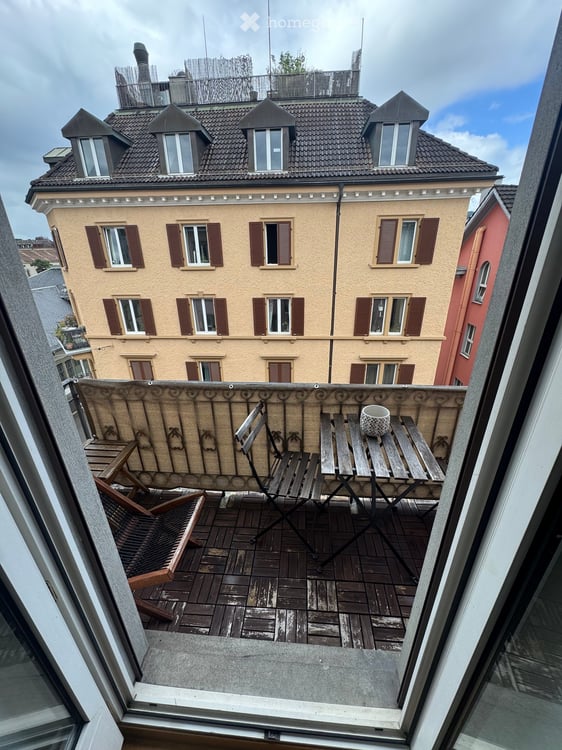 Gemütliches 1-Zimmer-Apartment mit Balkon und schöner Aussicht an der Kanonengasse, Zürich 5