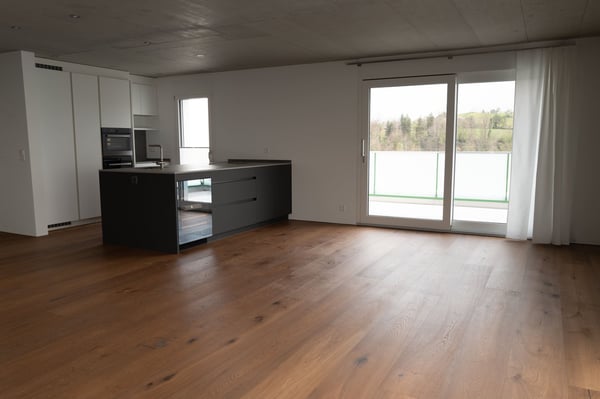 Schlossrain - Exklusive 3.5-Zimmerwohnung mitten im Grünen 2
