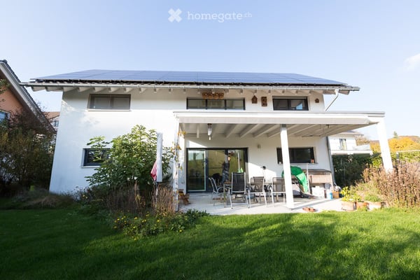 Modernes 5.5-Zimmer-Einfamilienhaus in Elfingen mit Studio 1