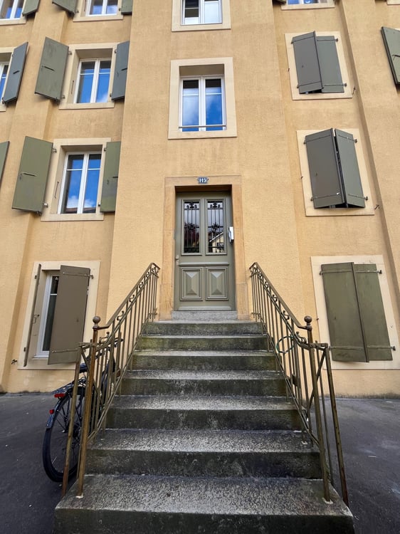 Appartement 3 pièces avec balcon et belle vue à Neuchâtel 1