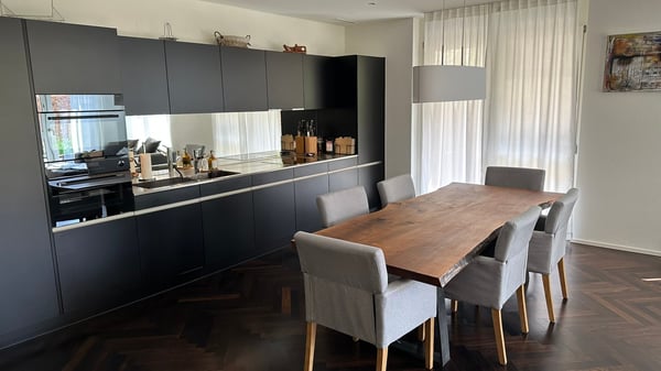 Moderne 3.5-Zimmer-Wohnung mit Garten in Aarau 3