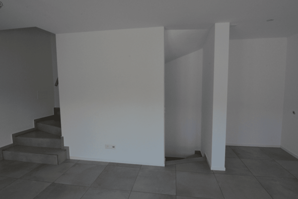 Moderno appartamento di 3,5 Locali su 3 piani con terrazzo – 1'420 CHF/ mese + spese 5