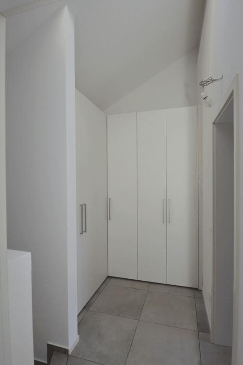 Moderno appartamento di 3,5 Locali su 3 piani con terrazzo – 1'420 CHF/ mese + spese 6