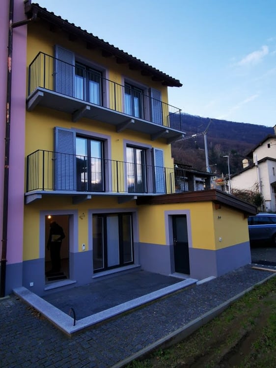 Moderno appartamento di 3,5 Locali su 3 piani con terrazzo – 1'420 CHF/ mese + spese 9
