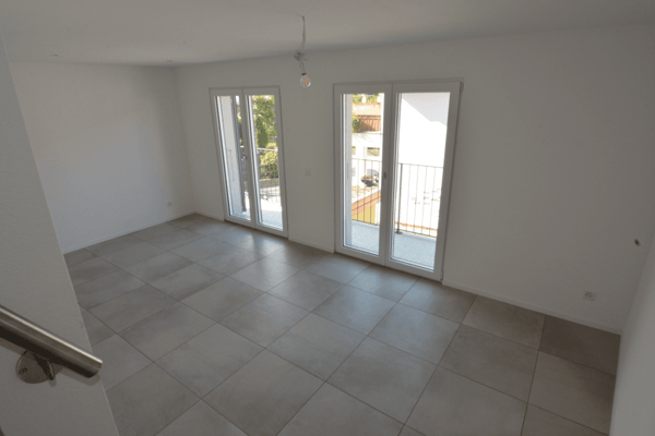 Moderno appartamento di 3,5 Locali su 3 piani con terrazzo – 1'420 CHF/ mese + spese 3