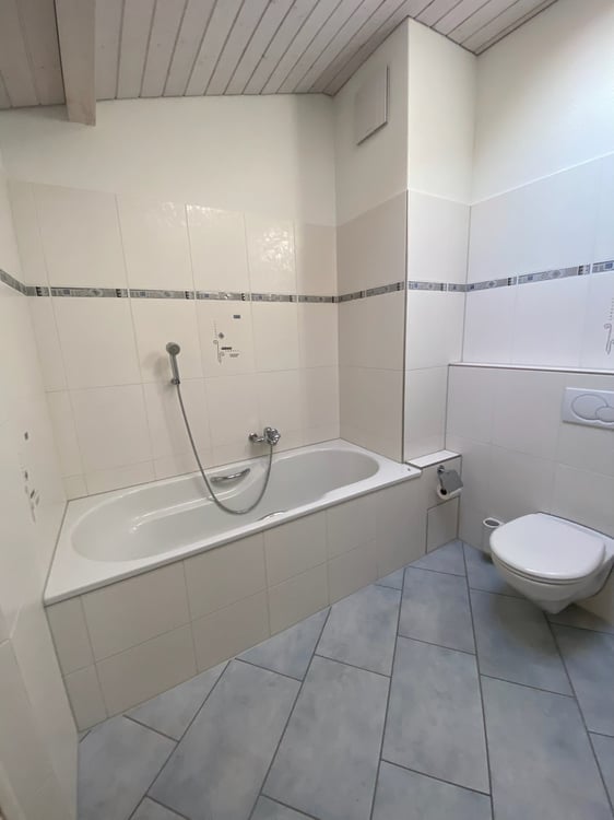 Charmante 3-Zimmer-Maisonette-Wohnung in Samstagern 18