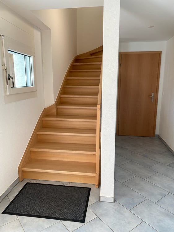 Charmante 3-Zimmer-Maisonette-Wohnung in Samstagern 2
