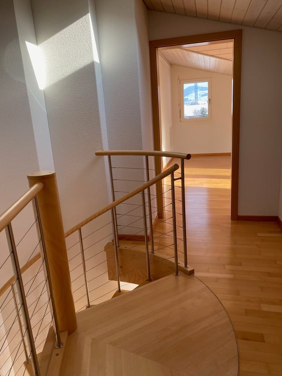 Charmante 3-Zimmer-Maisonette-Wohnung in Samstagern 11