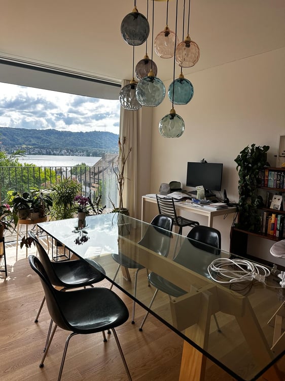 Stunning 3.5-Room Apartment with Lake View in Zürich 8008 12