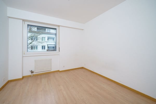 Grosszügige & sanierte 5.5-Zimmer-Wohnung mit 130 m² in Allschwil 9