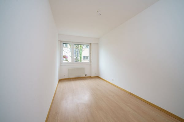 Grosszügige & sanierte 5.5-Zimmer-Wohnung mit 130 m² in Allschwil 10