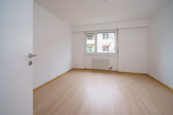 Grosszügige & sanierte 5.5-Zimmer-Wohnung mit 130 m² in Allschwil 8