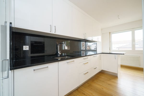 Grosszügige & sanierte 5.5-Zimmer-Wohnung mit 130 m² in Allschwil 5