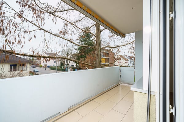Grosszügige & sanierte 5.5-Zimmer-Wohnung mit 130 m² in Allschwil 11
