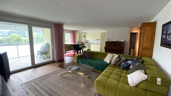 Helle 4.5-Zimmer-Wohnung mit Balkon an zentraler Lage in Winterthur 2