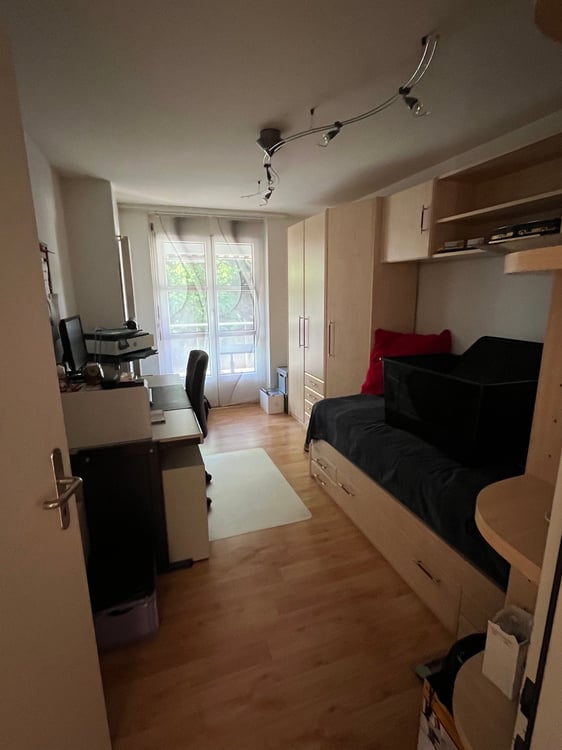 Lichtdurchflutete, grosszügig 4,5 Zimmerwohnung (Familienwohnung) zum vermieten 8