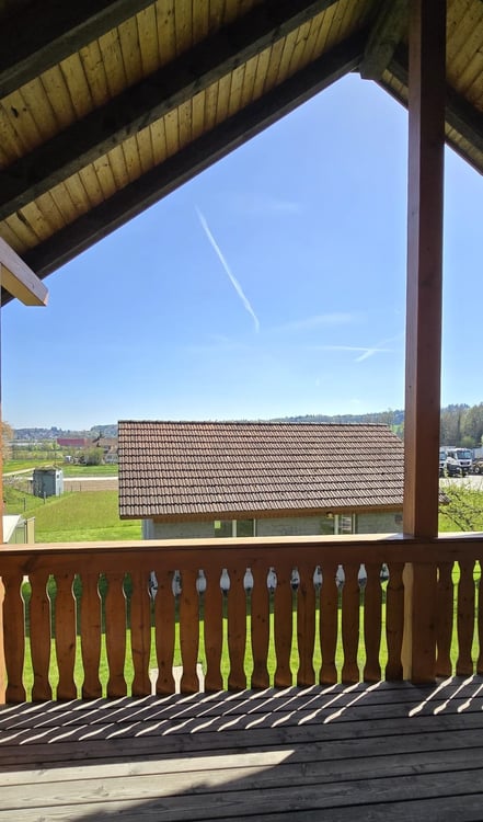 Grosszügige 5-Zimmer-Maisonette-Wohnung mit Balkon in Boningen 13