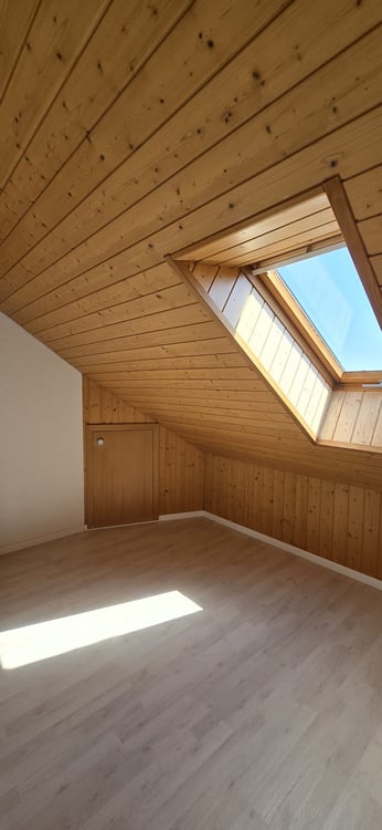 Grosszügige 5-Zimmer-Maisonette-Wohnung mit Balkon in Boningen 3