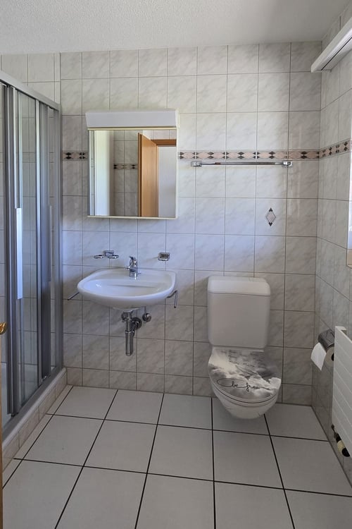 Grosszügige 5-Zimmer-Maisonette-Wohnung mit Balkon in Boningen 14