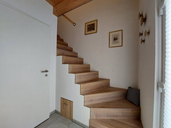 Doppel Einfamilienhaushälte in Schiers- Lunden mit Garage und Terrasse 9