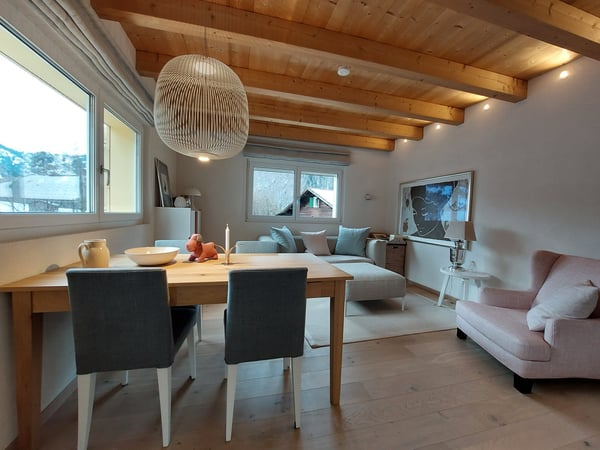 Doppel Einfamilienhaushälte in Schiers- Lunden mit Garage und Terrasse 6
