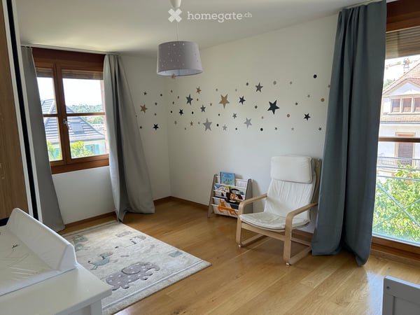 Spacious 6.5-Room Semi-Detached House for Rent in Binningen 8
