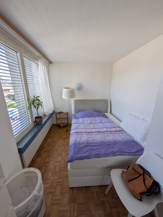 Charmante 1.5-Zimmer-Wohnung mit Balkon und schöner Aussicht in Suhr 6