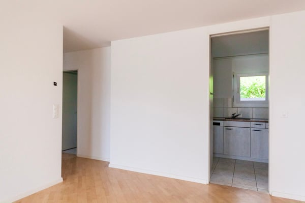 Charmante 2.5-Zimmer-Wohnung mit Balkon in Zürich-Höngg 7