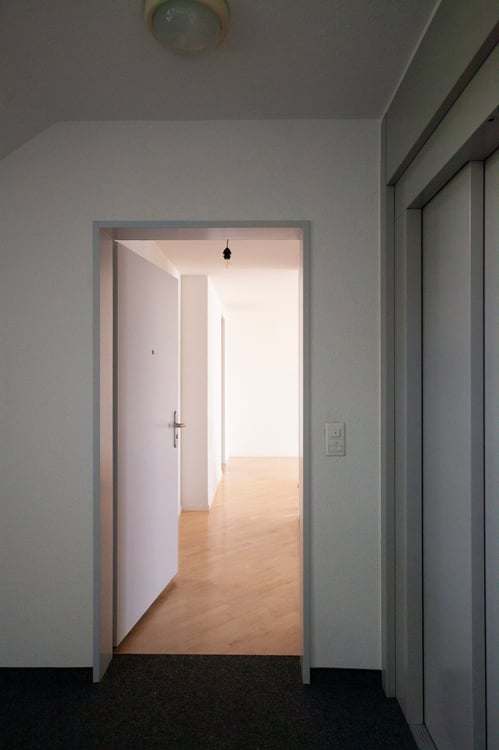 Charmante 2.5-Zimmer-Wohnung mit Balkon in Zürich-Höngg 5