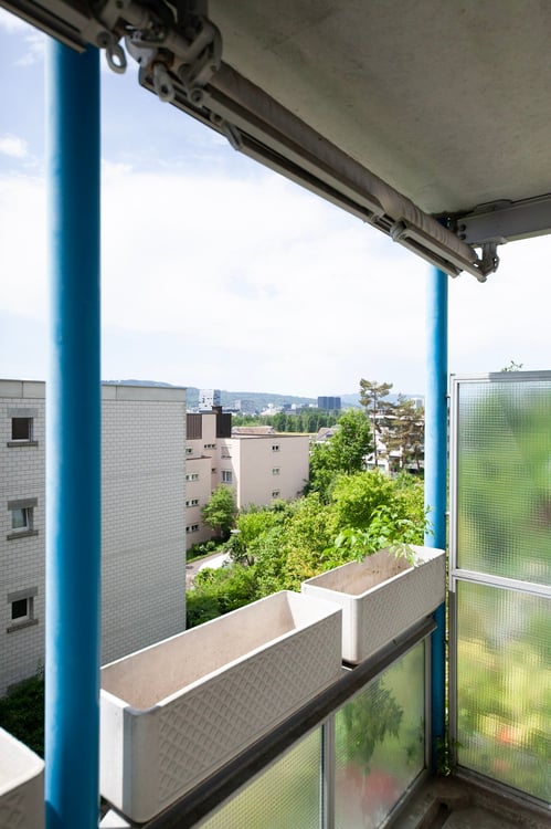 Charmante 2.5-Zimmer-Wohnung mit Balkon in Zürich-Höngg 2