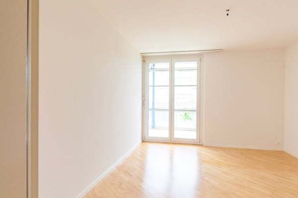 Charmante 2.5-Zimmer-Wohnung mit Balkon in Zürich-Höngg 13