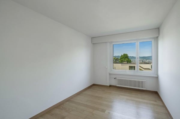 Charmante 3.5-Zimmer-Wohnung an ruhiger Lage von Küsnacht 4