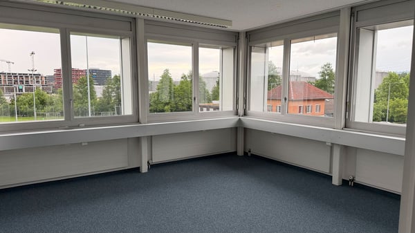Helles Büro im 3. Obergeschoss in Rotkreuz – sofort verfügbar! 5