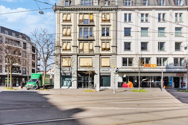 Praxis-/ Therapie Raum – Für Ärzte, Therapeuten und Coaches - Zentral am Stauffacher Zürich 9