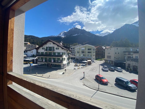 Exklusive 3.5 Zimmer Erstwohnung im Zentrum von Lenzerheide 8