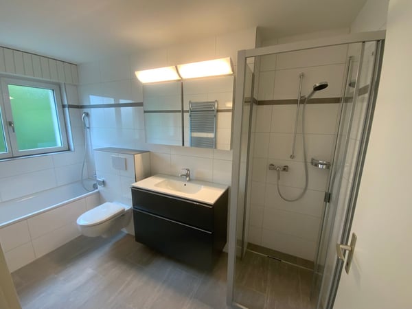 Erstbezug nach Totalrenovation helle 5.5 Zimmer Wohnung Top Lage. Per sofort oder nach Vereinbarung. 6