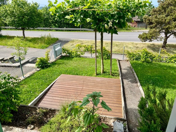 Charmante 4-Zimmer-Erdgeschosswohnung mit Garten und Garage in Worb 2