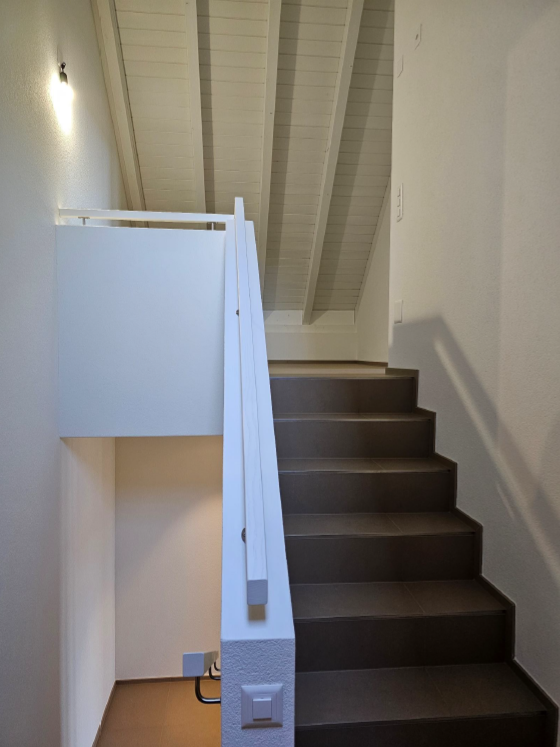 ERSTVERMIETUNG: GROSSZÜGIGE 4.5-ZIMMER-MAISONETTE IN RÜMLANG 6