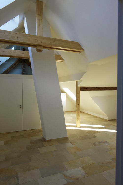 Heimelige Dachwohnung mit privater Dachterrasse im Kreis 3 7